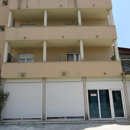 Apartman Holidays 11 *